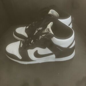 Nike Dunks Oreo Mids